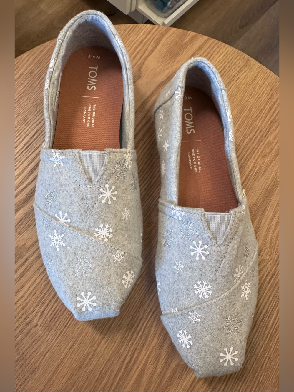 Toms Light Gray Snowflake Slip-On Flats NWOT